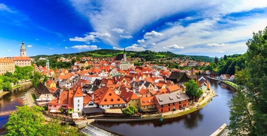 Prague: Cesky Krumlov Private Day Tour - Old Town time: wandering with a plan you can actually use