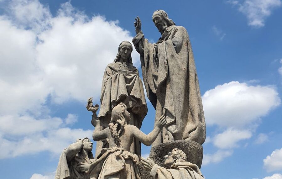 Prague: Charles Bridge Audio Guide with Tower Entry Ticket - Why the Royal Route details matter (and how to use them)