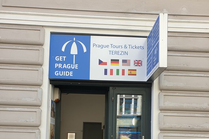 Prague Charles Bridge Tower Admission Ticket And Audioguide - The biggest drawback: online guide dependence and no included headphones