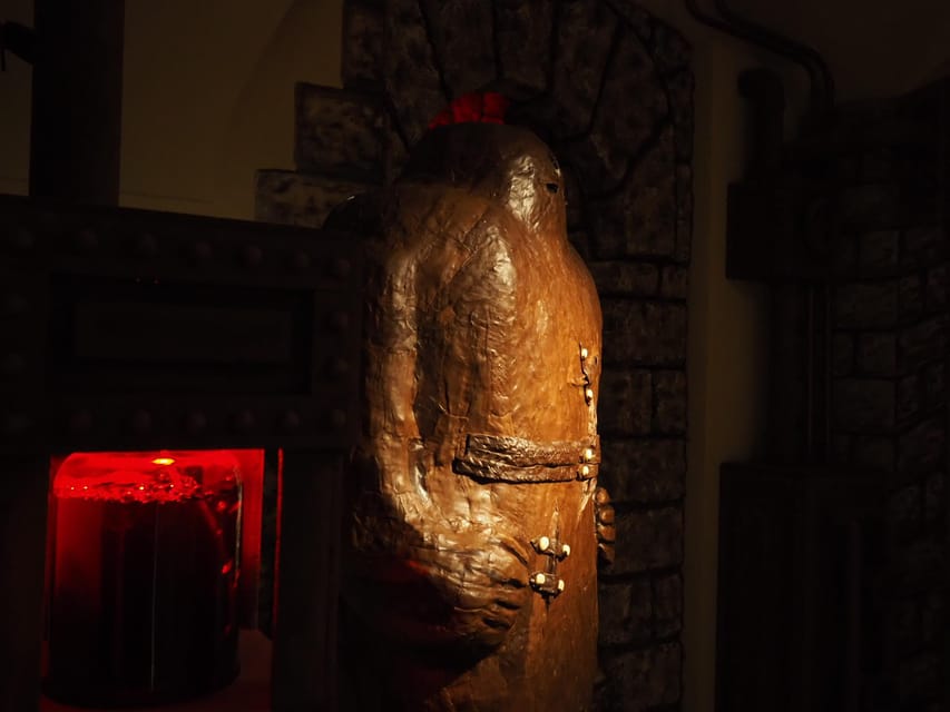 Prague: Choco Art Museum Ticket with Chocolate Making Class - The workshop at a glance: 30 to 45 minutes of praline making