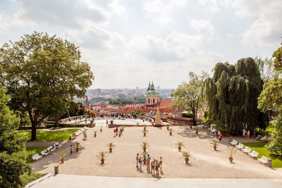 Prague City 3-Hour Tour with Changing of the Guard - Malostranské Square, the Jewish Quarter, and Old Town Square Finale