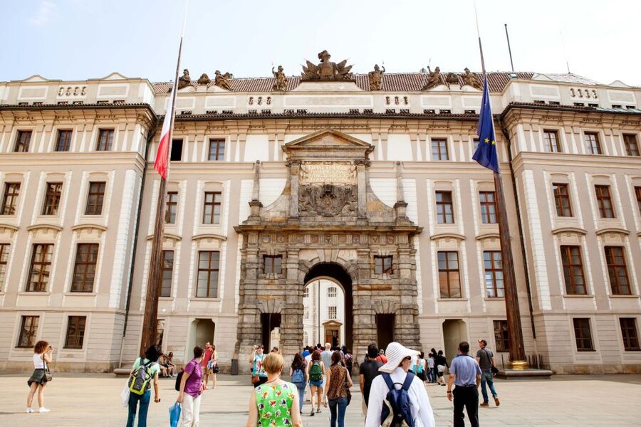 Prague City 3-Hour Tour with Changing of the Guard - Meeting at Revoluční and How to Start Smoothly