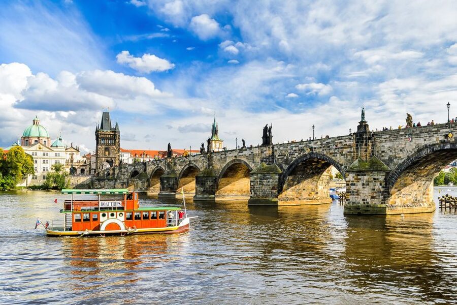Prague: City Highlights Private Walking Tour - Josefov (Prague’s Jewish Quarter): what you see, and what you skip