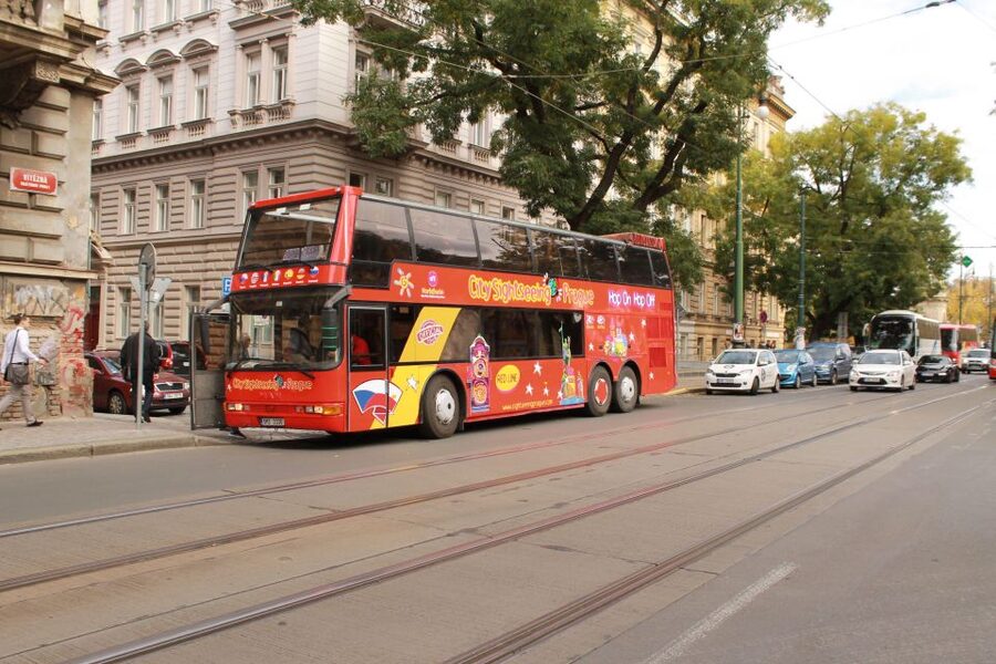 Prague: City Sightseeing HOHO Bus Tour & Optional Boat Tour - How the HOHO system works in Prague (and why it’s useful)