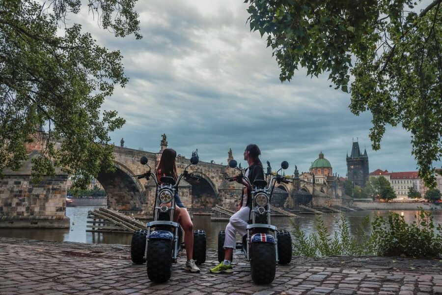 Prague City sightseeing in Night Trike Tour - My booking advice: should you sign up?