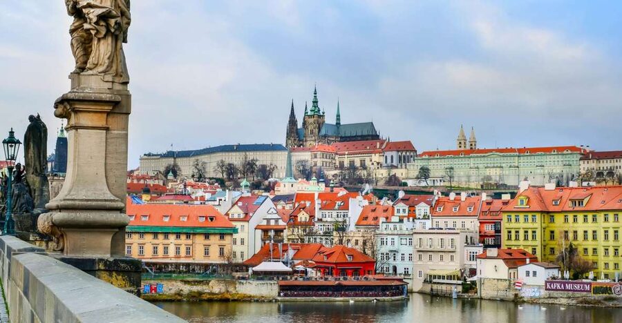 Prague: City Tour - Meeting Up and Getting Around Without Wasting the Day