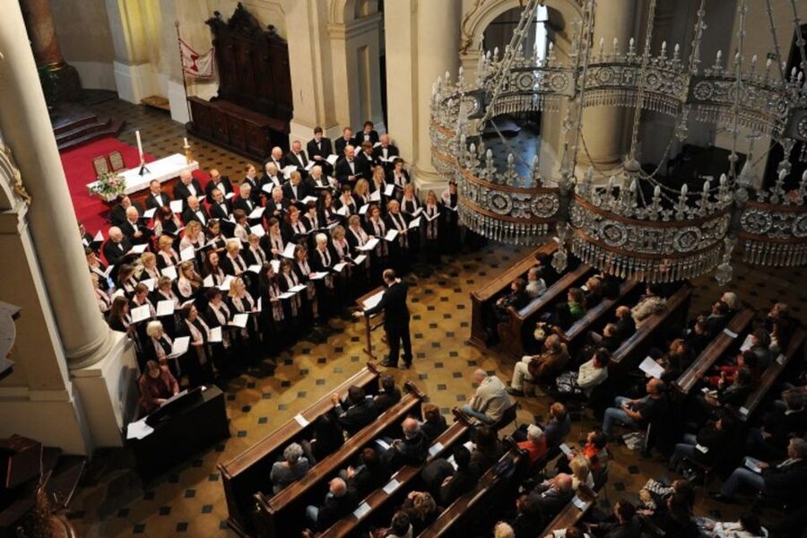 Prague: Classical Concert in St. Nicholas Church - Meeting Outside the Entrance, and How to Avoid Time Confusion
