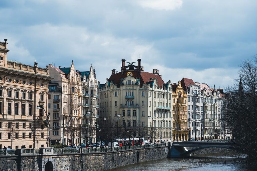 Prague Complete Tour in Spanish & Lunch, Tickets - Prague Castle exteriors and interiors: the day’s biggest payoff