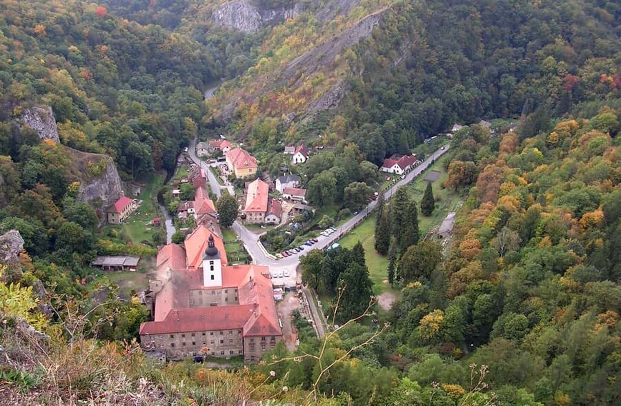 Prague: Czech Village Walking Tour with Guide - A Two-Hour Village Walk Through Quiet Lanes and Historic Farmhouses