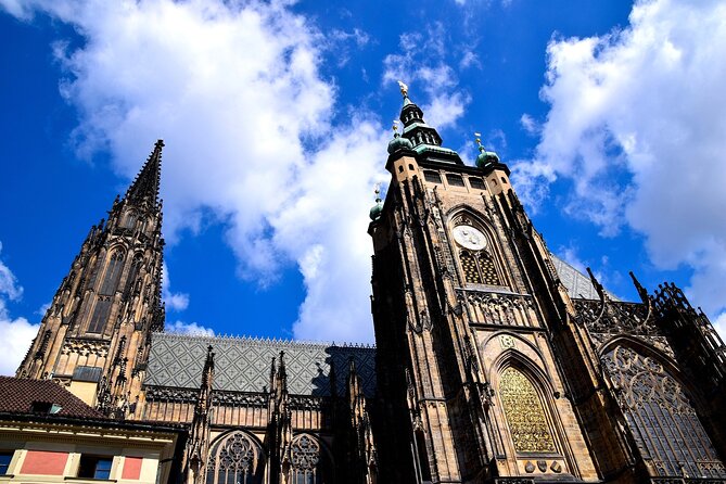 Prague DeLuxe Tour: Views, Hidden Gems, Tastings & River Cruise - Old Town sweet stop: a break that keeps energy steady