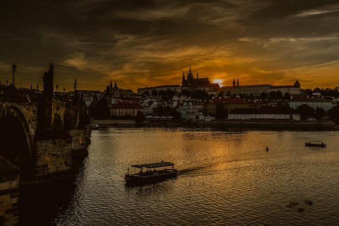 Prague Devil's Channel Cruise on Vltava River with Commentary - Charles Bridge panorama from the river, not the crowd