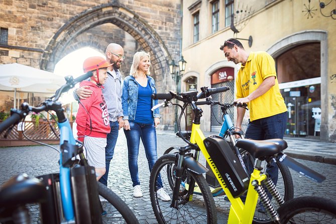 Prague E-Scooter Grand City Tour PRIVATE with PragueWay - Who should book this private scooter tour