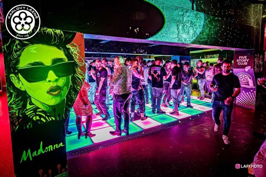 Prague: Entry ticket to Ice Pub Prague with Nightclub Option - Price and Logistics: Getting Value From the Fixed Time Slots
