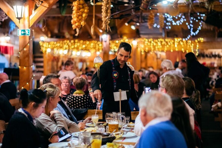 Prague: Evening Folklore Garden Party with Traditional Menu - Welcome medovina, then a family-style Czech meal