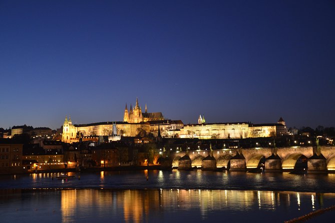 Prague evening/lights tour by car - Getting the timing right: start at 8:00 pm and what it changes