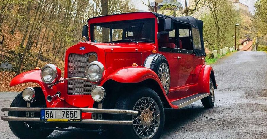 Prague: Fairytale Karlstejn Castle in Retro-Style Car - From Courtyards to Castle Walls: How the Walking Portion Works