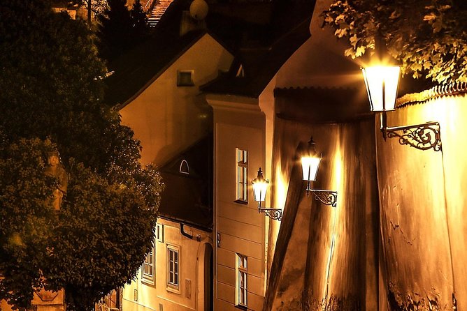 Prague Fairytale Tour: Old Town And Castle private tour - Lennonova zeď: the peace symbol stop that’s easy to fit