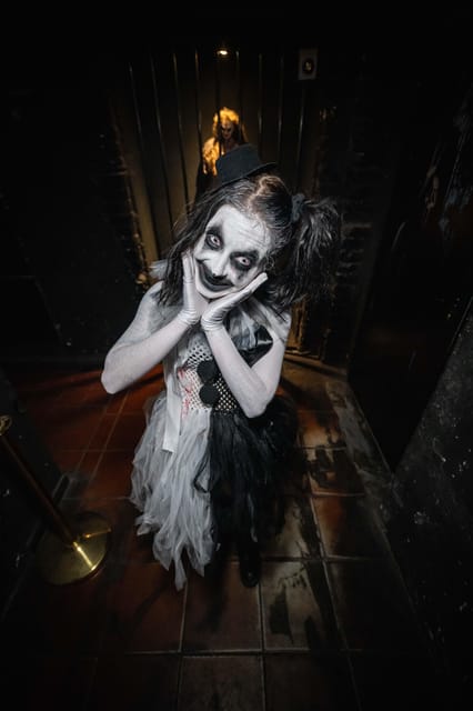 Prague Fear House: Best Haunting Experience in Prague - What the actors do better than most horror rooms