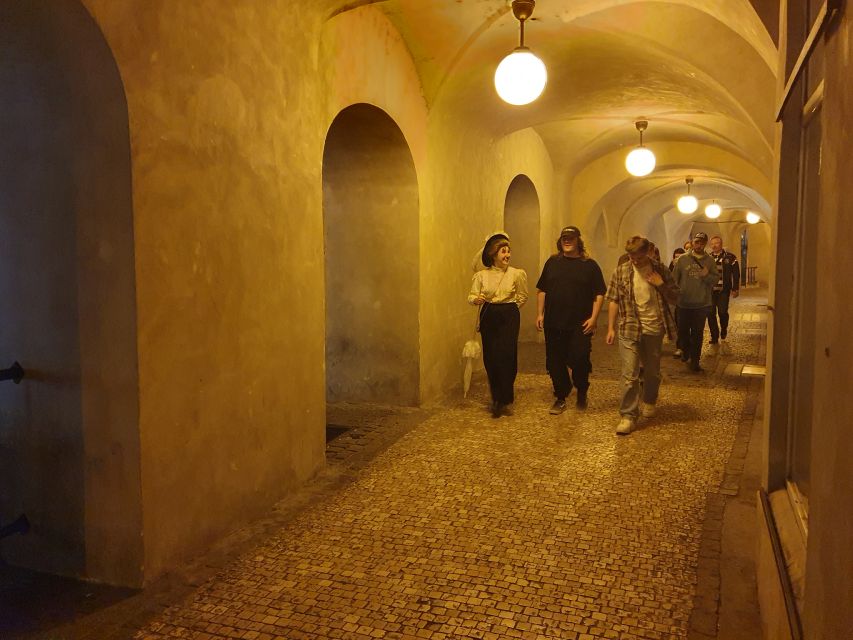 Prague: Ghost Tour - Key points that make this Prague ghost tour work