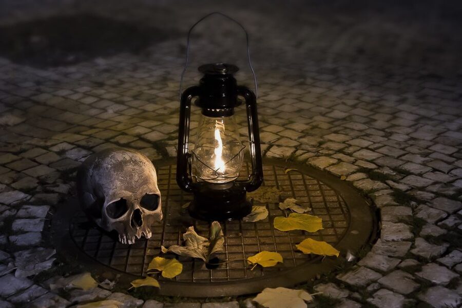 Prague: Ghosts and Legends Nighttime Guided Walking Tour - Týn yard and the Ungelt area: where local legends feel close