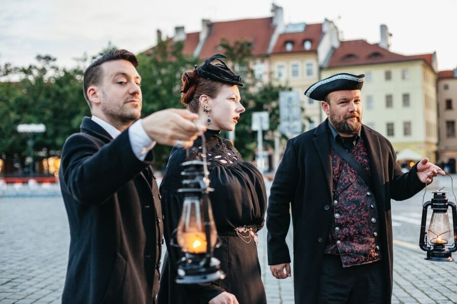 Prague: Ghosts and Legends Nighttime Guided Walking Tour - Old Jewish Cemetery: the last chill with a real sense of place