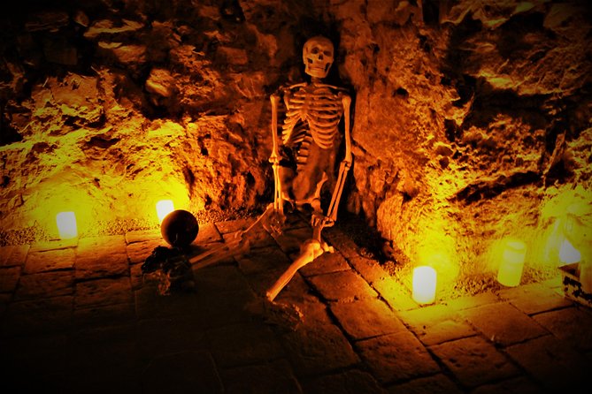 Prague Ghosts, Legends, Medieval Underground and Dungeon Tour - Stare Město Dungeon by Candlelight: Torture and Execution Instruments