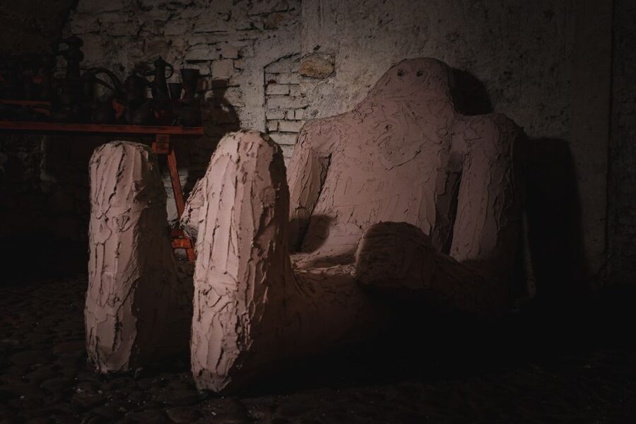Prague: Ghosts, Legends, Medieval Underground & Dungeon Tour - Guides make the difference: how the storytelling tone shapes the tour