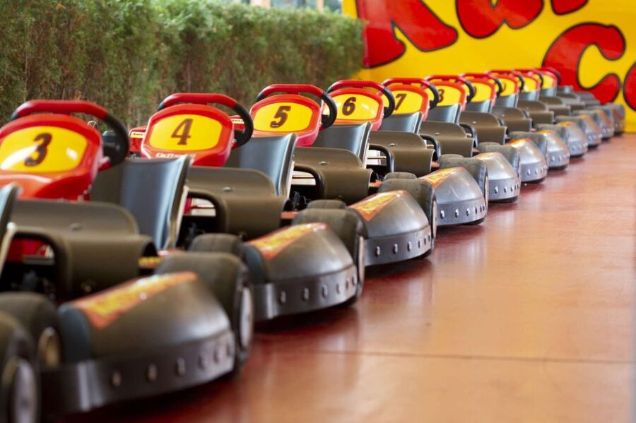 Prague: Go-Kart Racing Experience - Food, beers, and where the included meal fits
