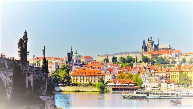 Prague Grand 2,5 hour + 2 hour exterior walking tour - Key Things That Make This Tour Work