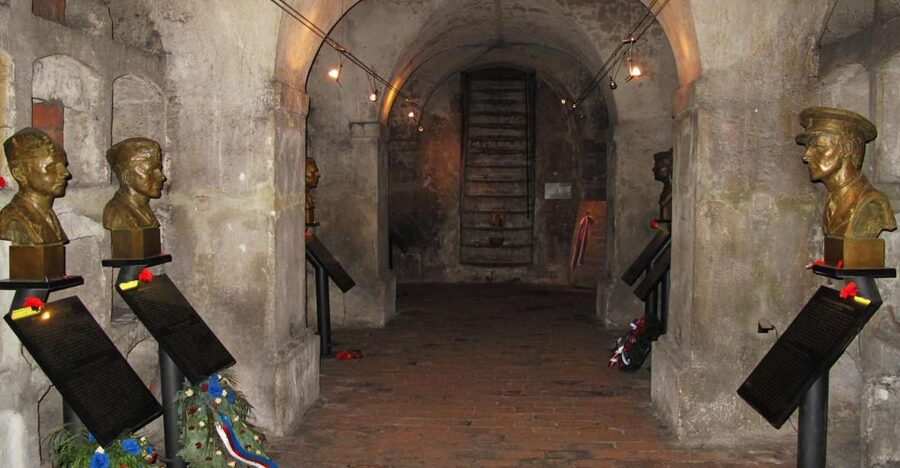 Prague: Guided Operation Anthropoid Tour with Lidice - Entering The Crypt And Church, Where 7 Paratroopers Hid