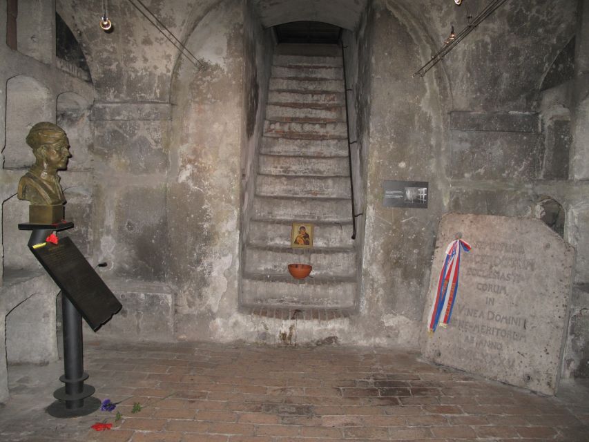 Prague: Guided Operation Anthropoid Tour with Lidice - How The 3-Hour Timing Works, And Why Private Transport Helps