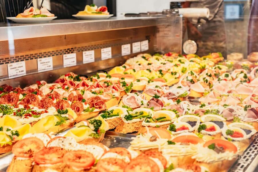 Prague: Guided Street Food Walking Tour - What to expect on the ground: walk comfort and energy level