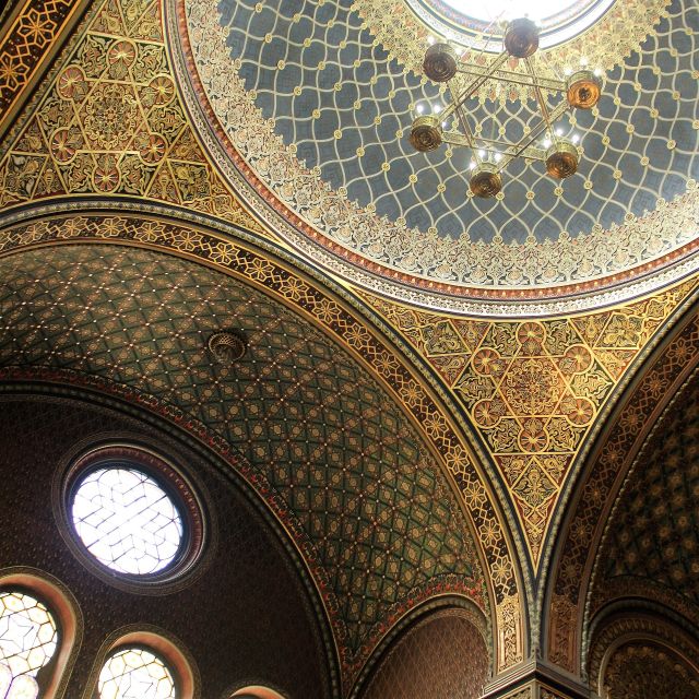 Prague: Guided Walking Tour of Prague's Jewish Quarter - Old-New Synagogue: the oldest conserved synagogue you’ll step into