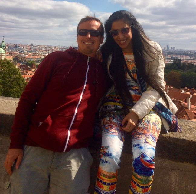 Prague: Half-Day City Highlights Walking Tour - The former Jewish Quarter area (Josefov) and the cemetery outside