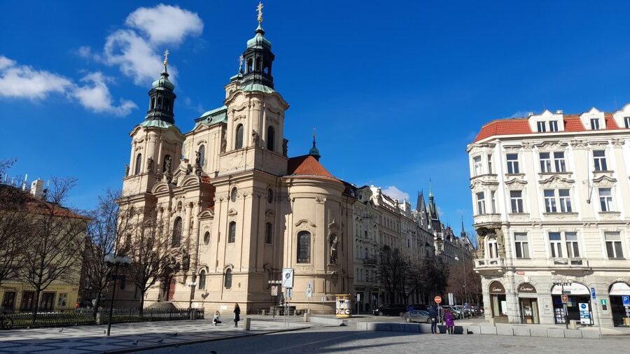 Prague Half Day Private Guided Tour by Car or Foot - St. Vitus Cathedral and the Prague Castle complex: the main event