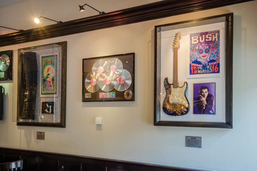 Prague: Hard Rock Cafe with Set Menu for Lunch or Dinner - Key things to know before you go