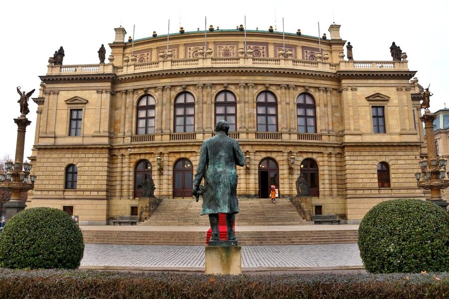 Prague: Hidden Gems Walking Tour with Local Guide - Languages and Guide Style: What You Can Expect From Real People