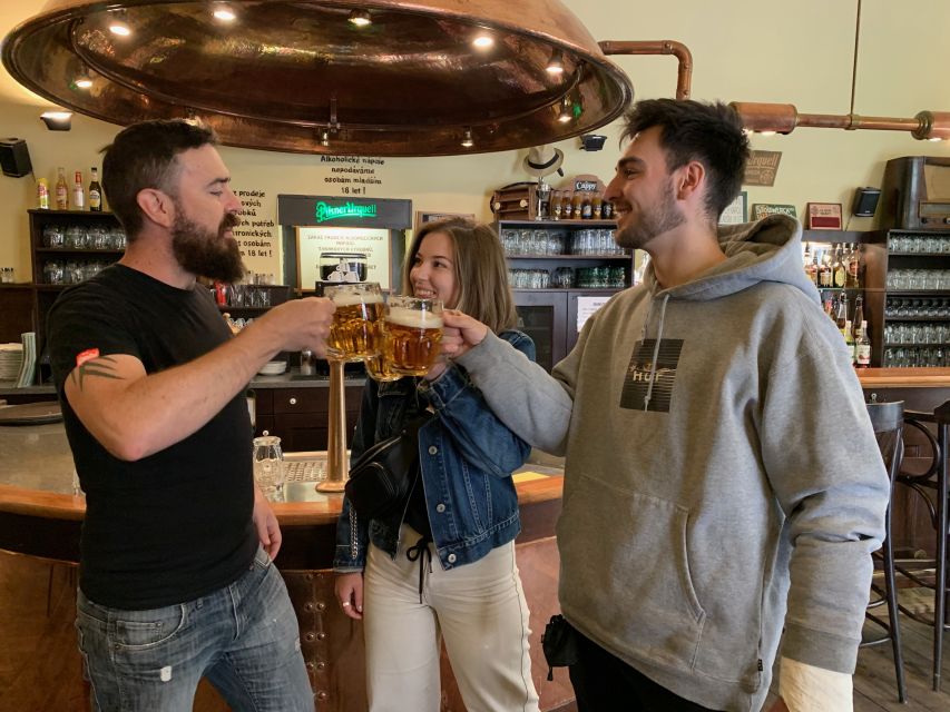 Prague: Historic Pubs Tour with Drinks - Wenceslas Square and the first local bar stop