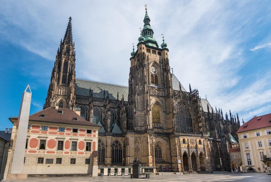 Prague Hradcany Castle, St Vitus Cathedral Tour with Tickets - Your Guide’s Job: Turning Rooms Into Stories