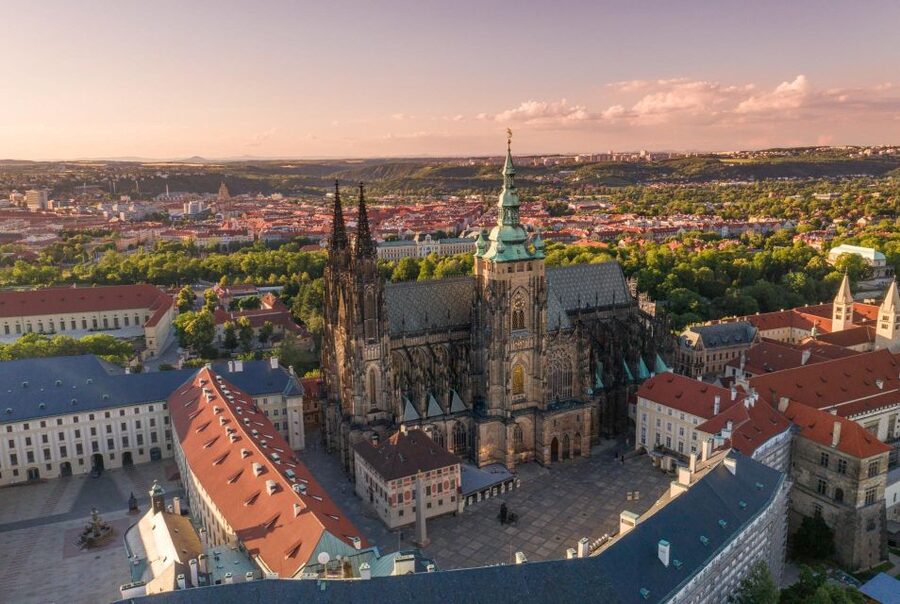 Prague Hradcany Castle, St Vitus Cathedral Tour with Tickets - St Vitus Cathedral: More Than a Pretty Church Stop