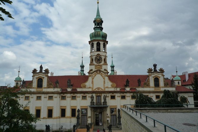 Prague in One Day by a Car - Excellent opportunity to see all the sights - Comfort and route coverage: why the car format is the real selling point