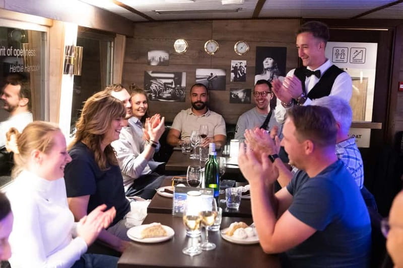 Prague: Jazz Boat Popular Live Jazz Dinner Cruise - Meeting the Boat, Boarding Early, and Getting Your Seat