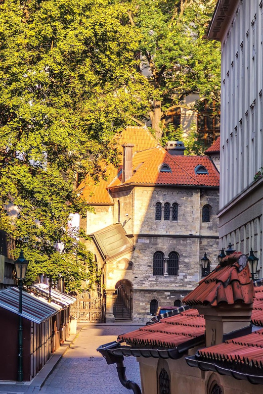 Prague: Jewish Quarter Half-Day Private Walking Tour - Guide matters: Peter, Luba, and Vita bring the story to life