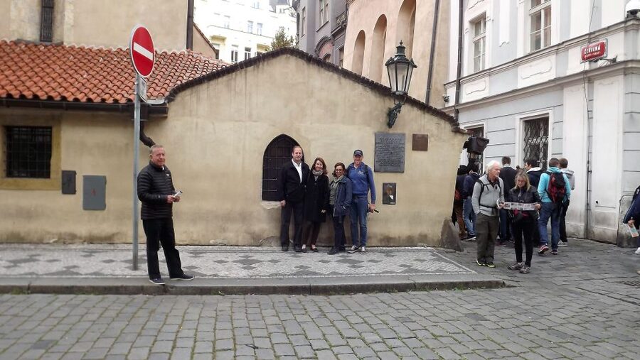Prague Jewish Quarter Online Audio Guide - Old Jewish Cemetery and Old Synagogue, where the tone turns serious