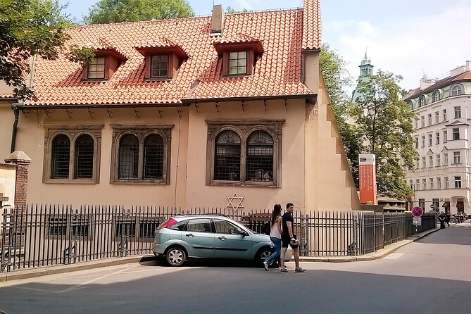 Prague Jewish Quarter Walking Tour with Admission Tickets - Stop 1, Get Prague Guide to Josefov orientation near Maisel Synagogue