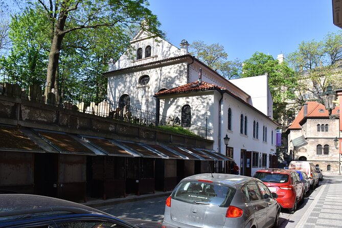 Prague Jewish Quarter Walking Tour with Admission Tickets - Old Jewish Cemetery: 12,000 tombstones and the weight of memory