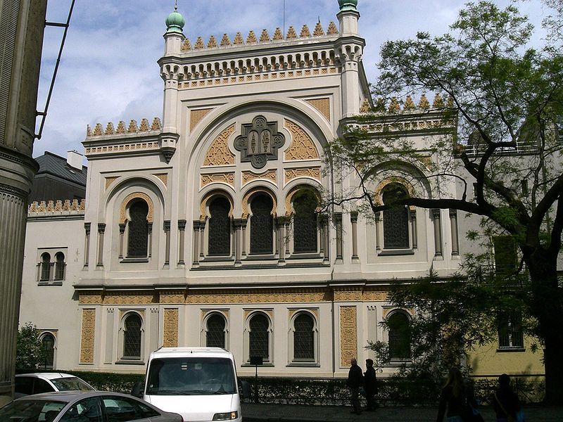 Prague: Jewish Town Walking Tour - Old-New Synagogue: medieval space, early Gothic shape
