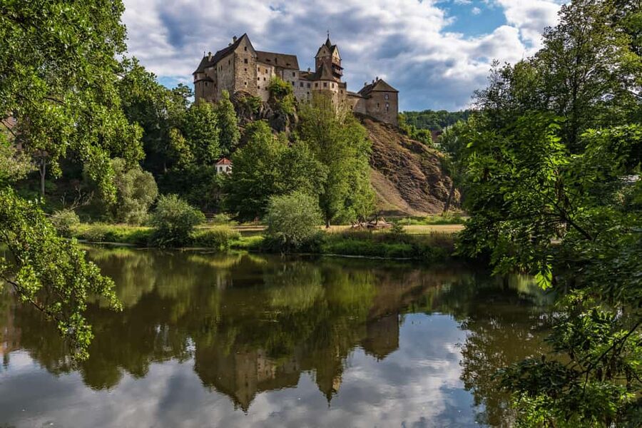 Prague: Karlovy Vary & Loket Tour with Hot Springs & Castle - Karlovy Vary hot-spring colonnades: why this spa town feels different