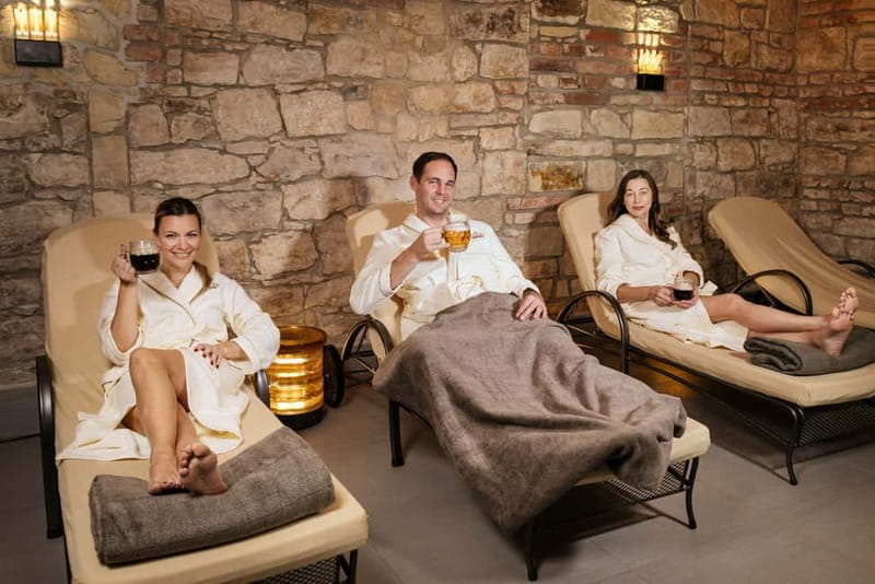 Prague: Lázně Pramen. Wine, Beer bath and Wellness SPA - Small groups, private changing, and real staff attention