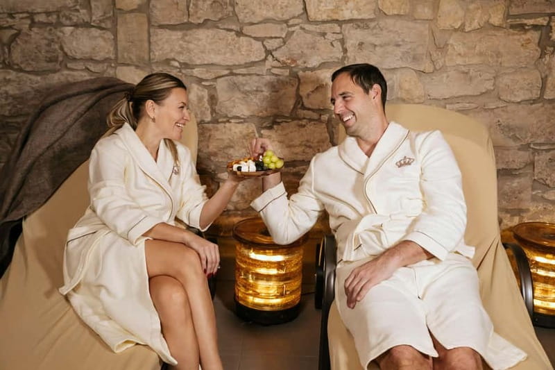Prague: Lázně Pramen. Wine, Beer bath and Wellness SPA - Where the spa fits in your Prague day